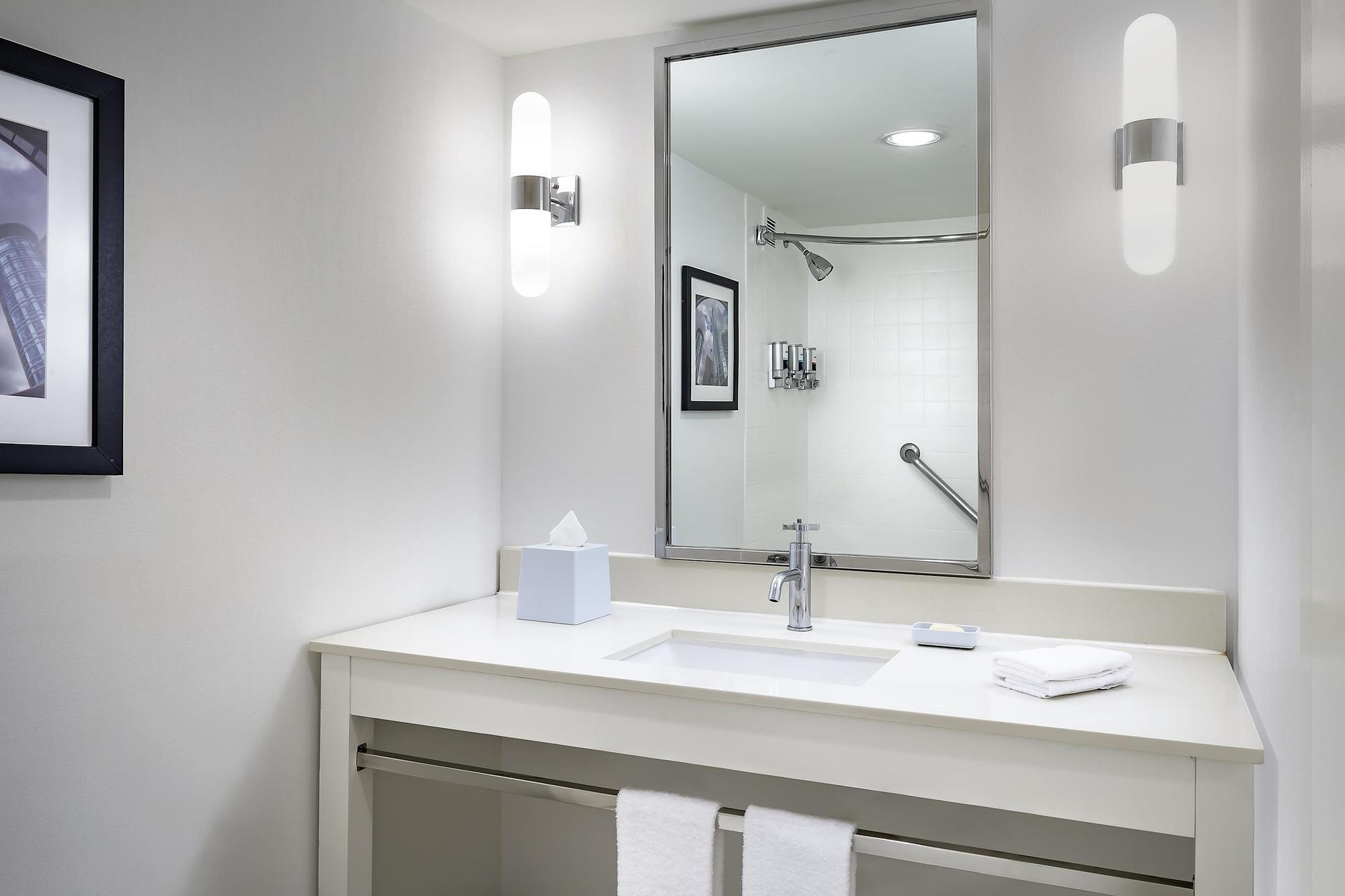 Four Points By Sheraton Houston Greenway Plaza Bagian luar foto